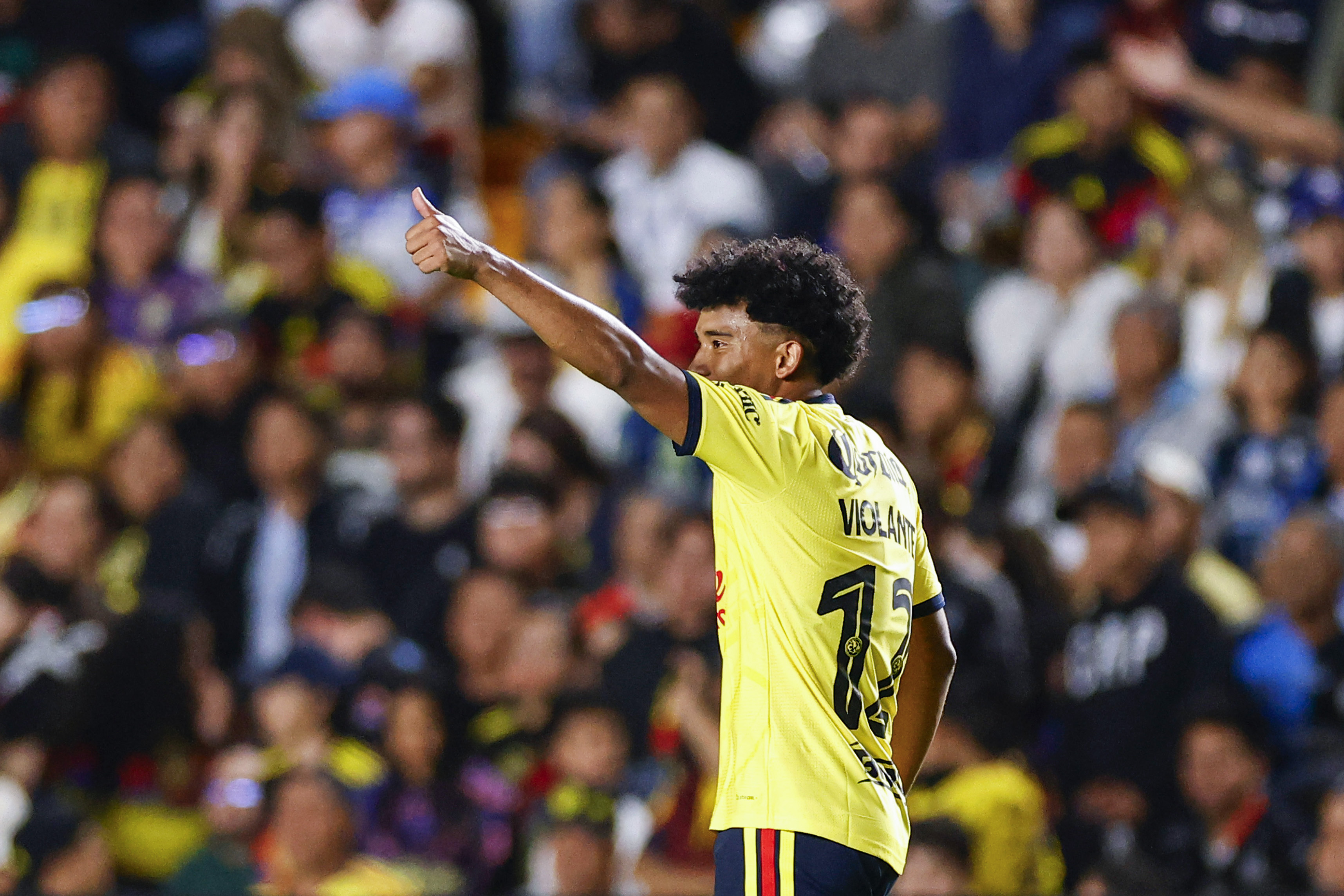 Isaías Violante, jugador del Club América, en un partido del Apertura 2026 de la Liga MX